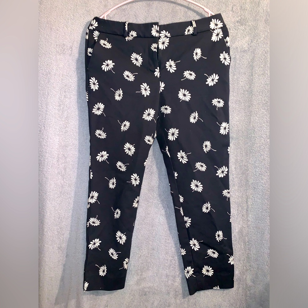 Talbots Hampshire Ankle Dress Pants black with white daisies size 8P